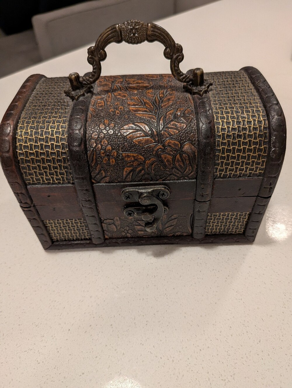 ⭐ Wooden Keepsake Box